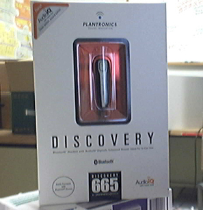 Plantronics Discovery 665 Headset box