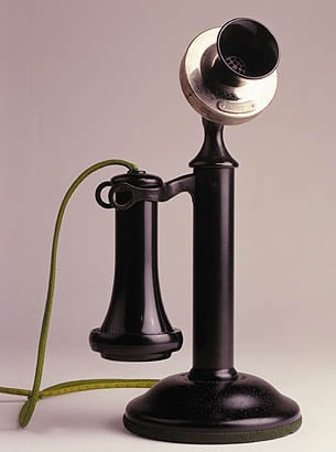 old-telephone.jpg